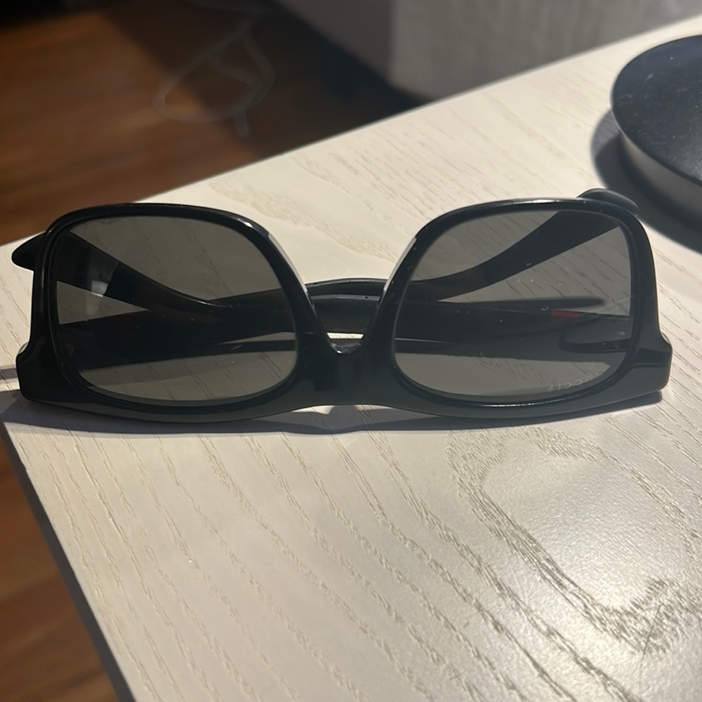 Gucci Men's Black Polarized
53mm Sunglasses